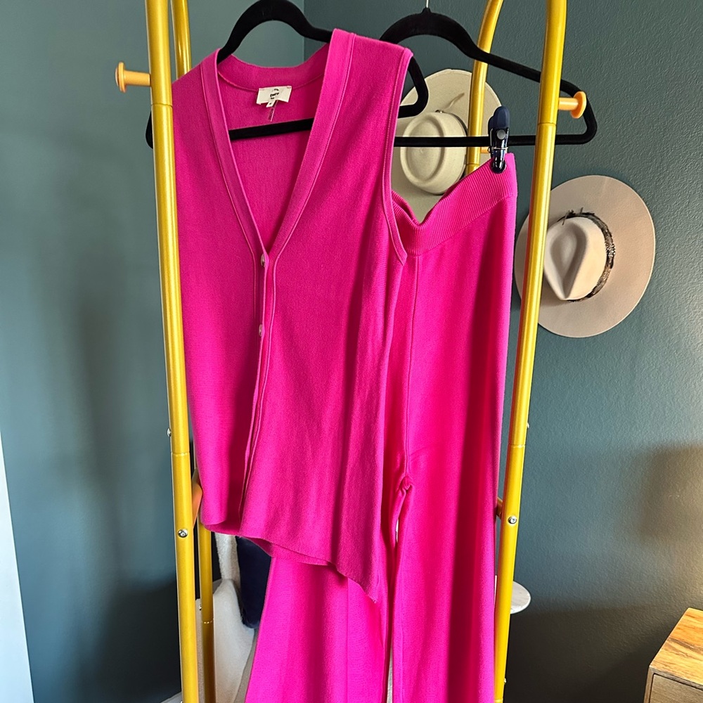 Bright Pink Entro Knit Vest and Wide Leg Pants Set